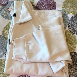 Men’s off white 1/4 zip sweater